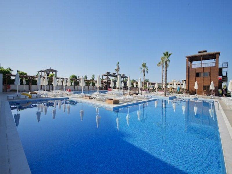 Tui Day And Night Connected Club Life Belek Hotel Exterior photo